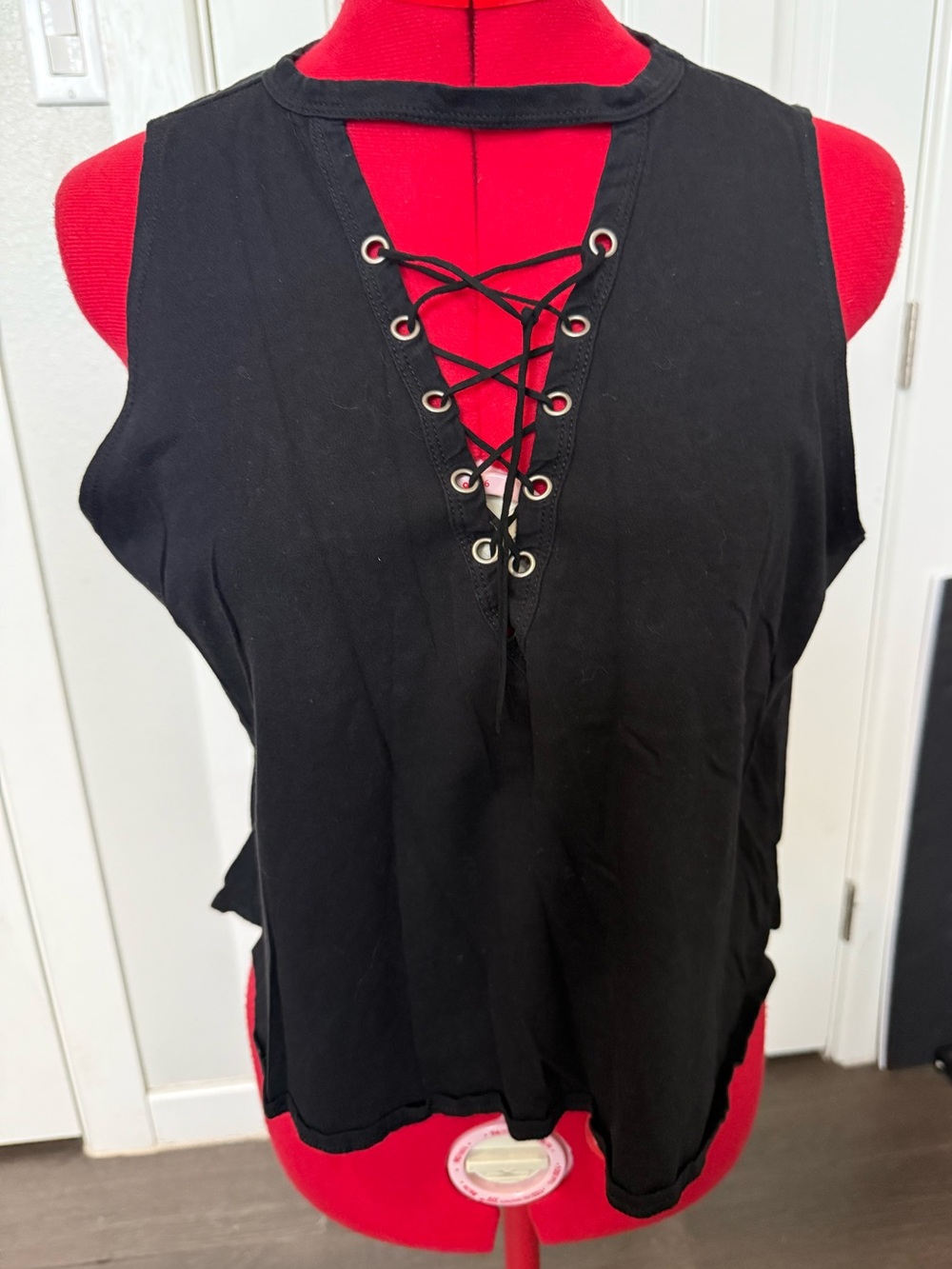 french pastry Black Lace-Up V-Neck Sleeveless Tank Top American Flag on the back